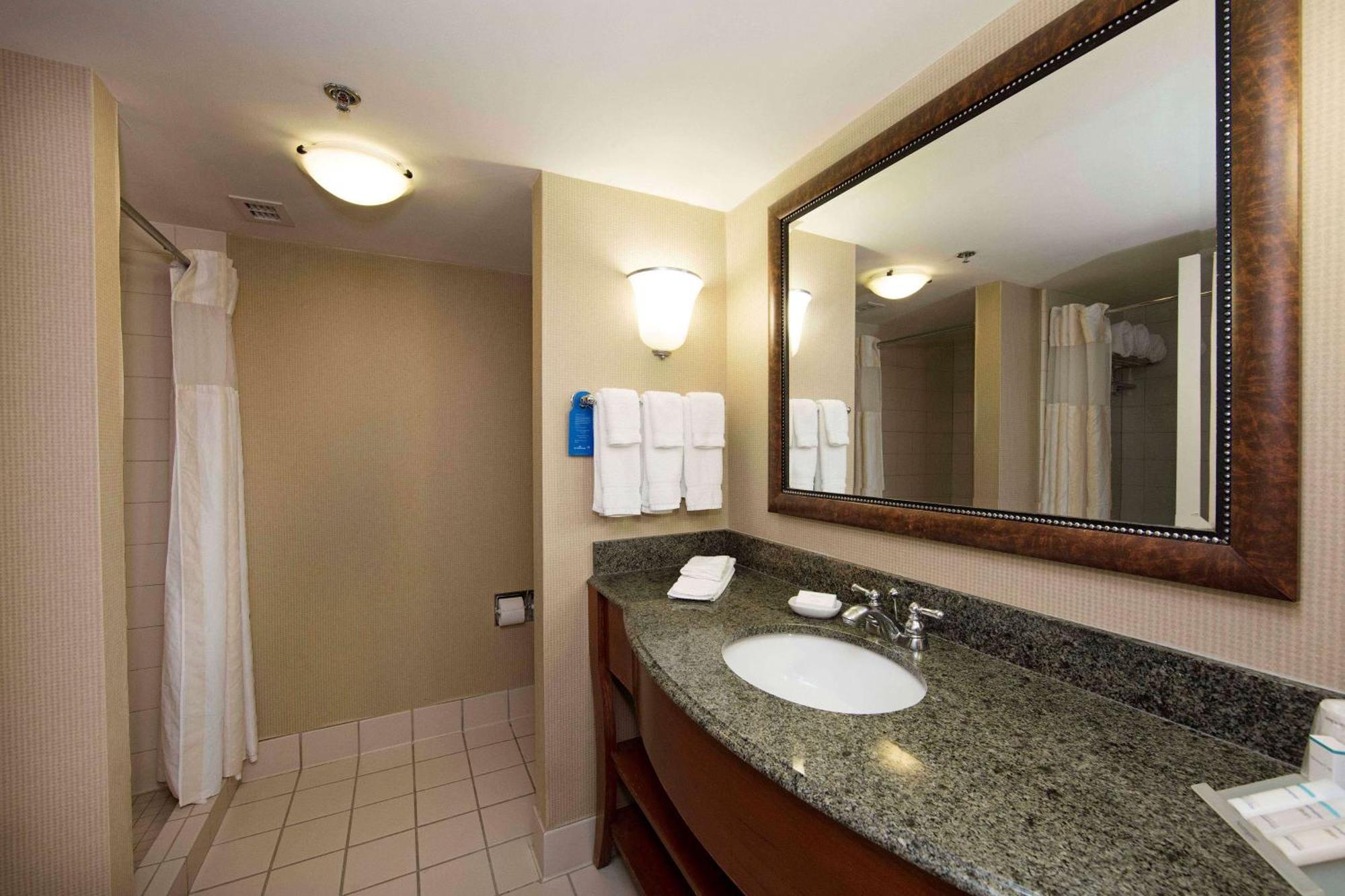 Courtyard By Marriott Athens Downtown Hotel Ngoại thất bức ảnh